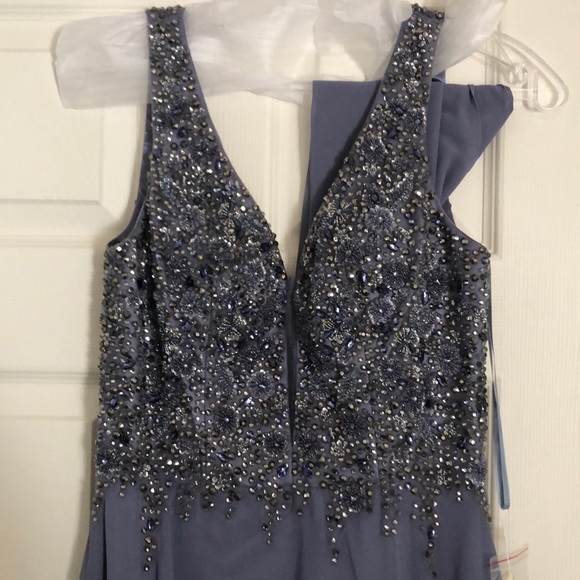 NWT! Floral Beaded Deep V-Neck A-Line Prom Dress - Picture 4 of 7